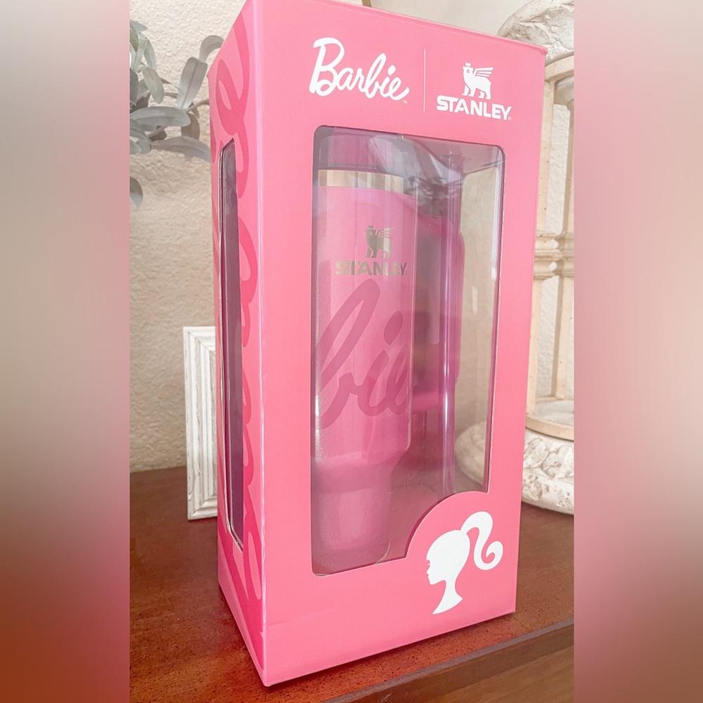 Stanley Barbie 40 oz - Picture 2 of 8